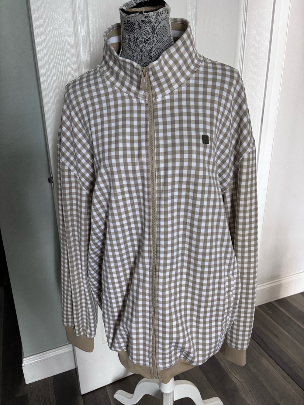 Ecko Unlimited Zip-up Men’s Beige and White Gingham Zip-Up Jacket SZ XL